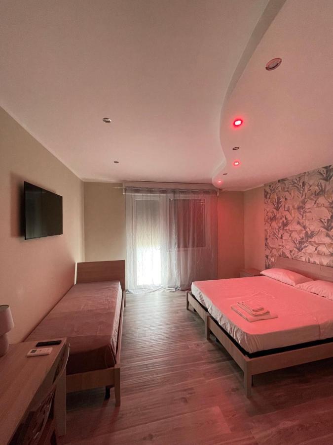 B&B New Paris & Suite Taranto Dış mekan fotoğraf